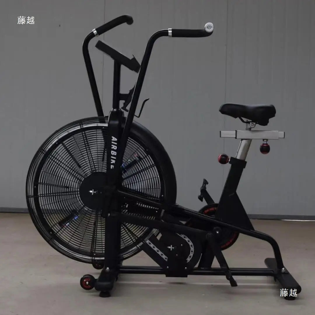 Bicicleta estática Assault Air Bike para gimnasios y clubes deportivos.